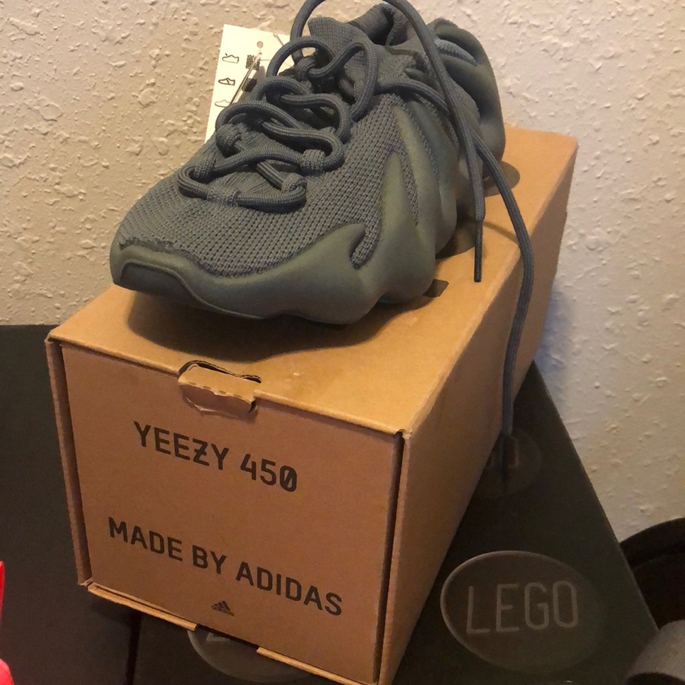Yeezy 450 - Charcoal Grey NWT